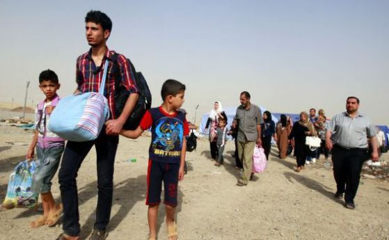 Крайпътни бомби убиха 17 бежанци в Ирак