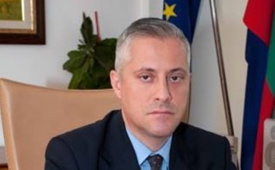 РБ минус ДСБ подкрепя Цачева на балотаж