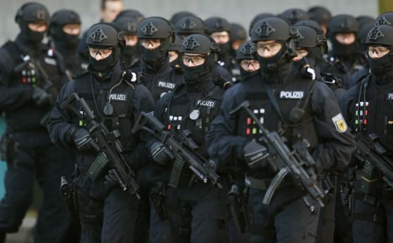 Арестуваха петима, свързани с "Ислямска държава" в Германия