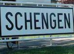 ЕС удължава с три месеца граничните проверки в Шенген