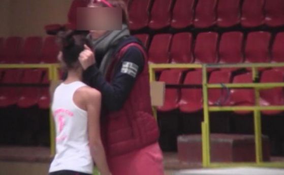 Прокуратурата в Бургас разследва случая с грубата треньорка