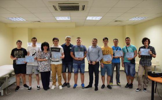 Океан от възможности за професионална реализация и мотивация на учениците от ПГЕЕ-Пловдив