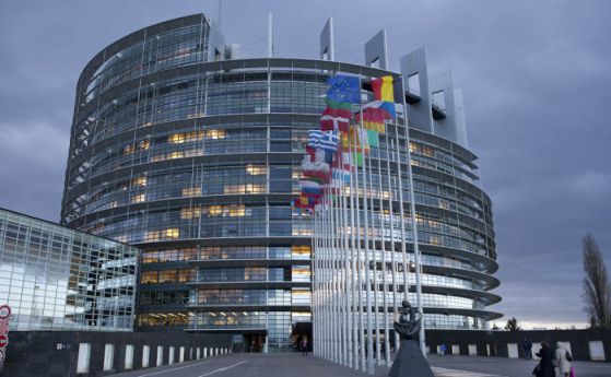 ЕП поиска спиране на преговорите за членство на Турция в ЕС