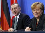 Меркел: Нямаме план, ако Турция ни прати бежанците