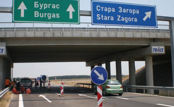 Ограничават движението при пътен възел "Бургас-запад"