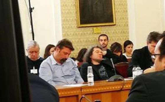 Сценаристите на Слави заспаха, докато ги убеждават, че мажоритарната система е неправилна