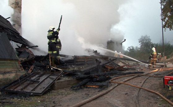 Пожар избухна в български промишлен център в Москва