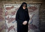 Затвор за модни агенти в Иран заради снимки с жени без забрадки
