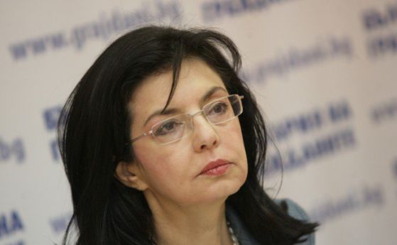 Кунева иска предсрочни избори, за да се предотврати хаос