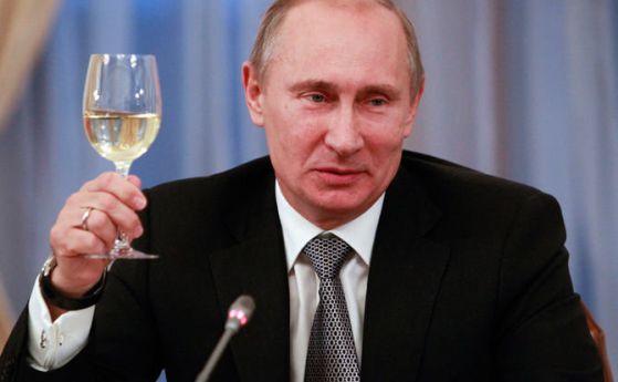 Путин за алкохола: Хората измират като мухи
