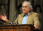 Чомски: Представете си ядрена война заради злобен туит