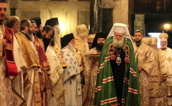 Патриарх Неофит: Нека отворим сърцата и душите си за радостта на Рождеството на Спасителя