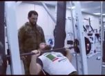 Президентът на Чечня като Бойко Борисов - с щанга на лежанката (видео)