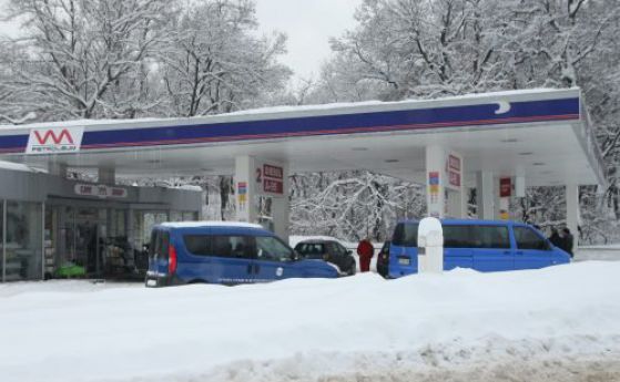 Полицейска акция на бензиностанция на Марешки в Горна Оряховица