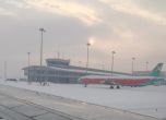 Самолет се върна до Виена заради непочистената писта на Летище София