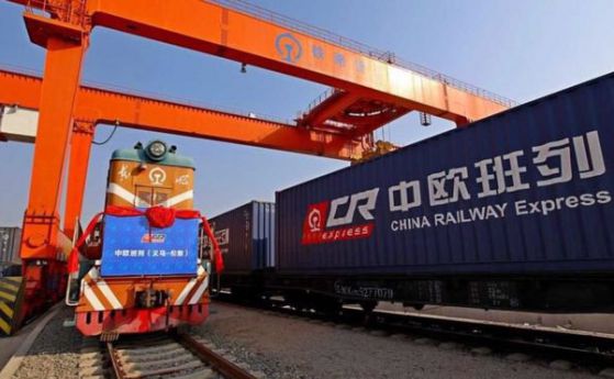За пръв път товарен влак стигна от Китай до Лондон