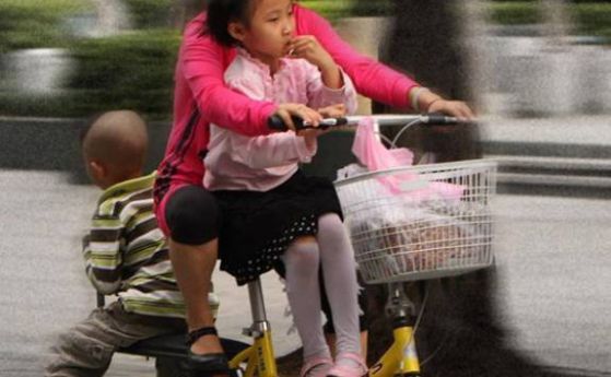 Китай направи най-дългата естакада за велосипеди над сградите