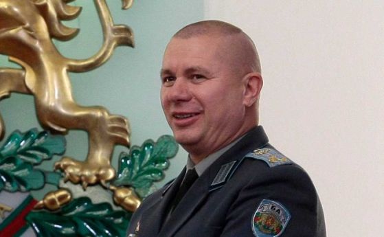  Изправят ген. Шивиков пред съда поради одеала и спортни екипи 