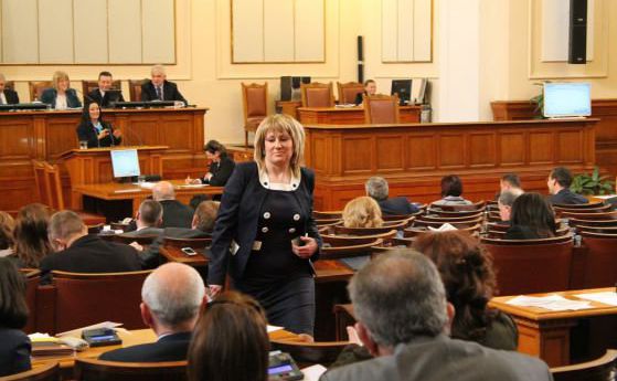 На Баракова нямало да й е мъчно за парламента