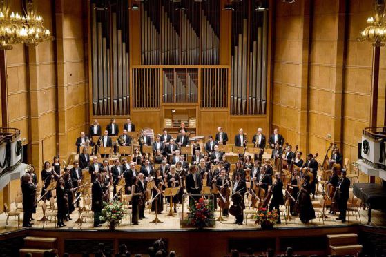 Трета страна се включи в скандала за Филхармонията