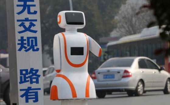 В Китай вече имат робот-регулировчик