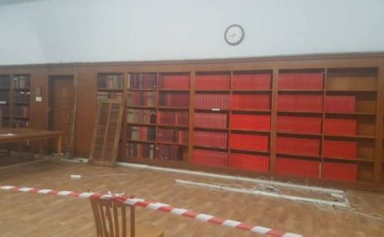 Министерството на културата дава пари, за да не вали в Националната библиотека