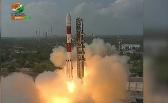 Рекорд: Индия изстреля 104 сателита за една мисия