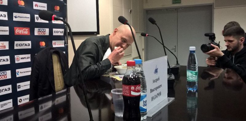 Журналист изяде вестник заради грешна прогноза