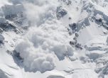 Двама скиори загинаха, пометени от лавина в италианските Алпи