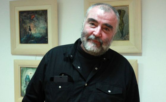 Бургаският художник Климент Атанасов: Тук управляват неграмотните