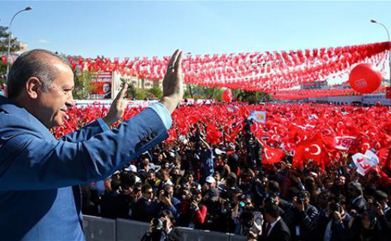 Преди референдума: 51% от турците искат президентска република