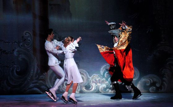 Руският държавен балет на лед представя „Лешникотрошачката“ в НДК