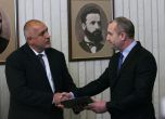 Президентът Румен Радев с бившия и бъдещ премиер Бойко Борисов