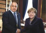 Меркел поздрави по телефона Борисов за третия мандат и го покани в Германия
