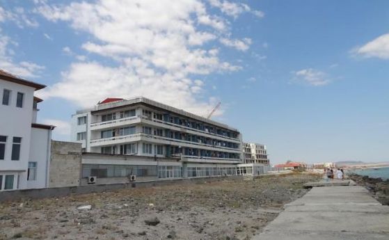 Военният санаториум в Поморие се руши, изоставен от държавата