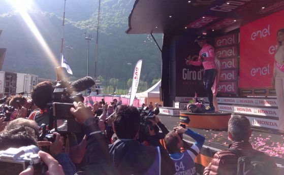 Кинтана поведе в Джирото след тоалетна война