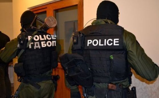 11 арестувани в ДАИ по време на акция на ГДБОП (обновена)