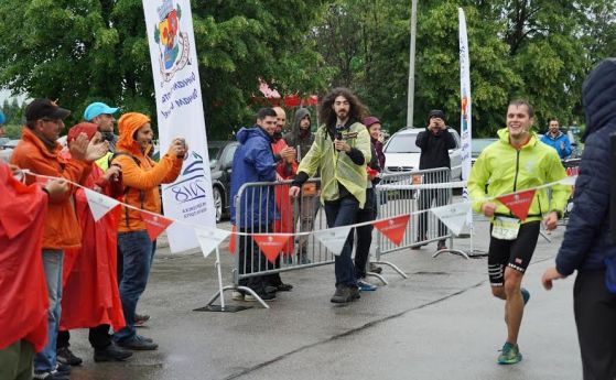 Ски-бегач спечели Обиколката на Витоша при адско време в планината