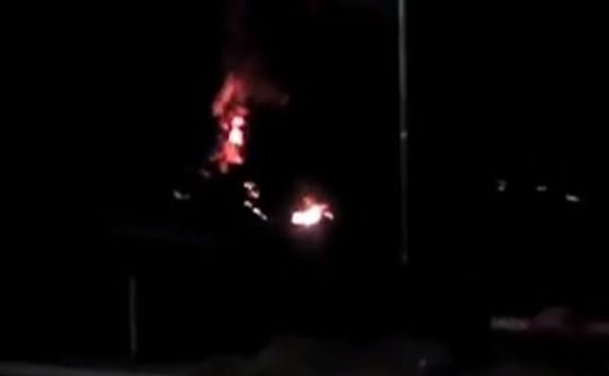 Пожар унищожи заведение на къмпинг Смокиня (видео)