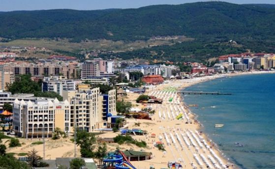Близо 450 души почиващи и персонал в курортен комплекс Слънчев