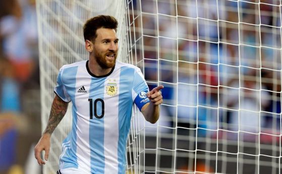 Суперзвездата на Барселона Лионел Меси мина тънко след като испанската