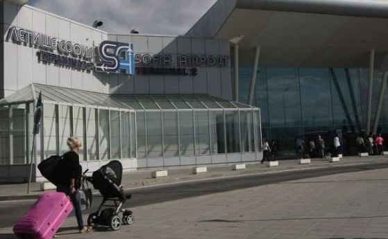 Евакуираха летище София заради фалшив сигнал за бомба