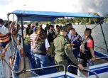 Туристическо корабче със 150 пътници се преобърна в Колумбия
