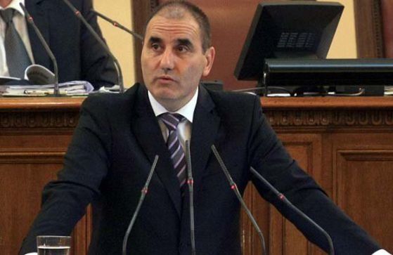Президентът Румен Радев потъпка българската Конституция - това обяви от