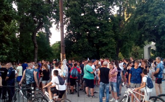 Над 1500 на протест и тази вечер в Асеновград (обновена)