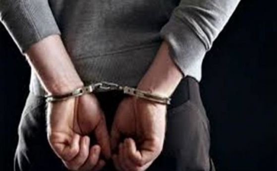 Рецидивист заплашвал и обирал ученици в училище в столичния квартал