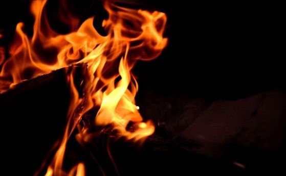 Пожар гори в района на сметището на Ихтиман Няма опасност