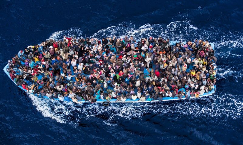Над 100 хиляди мигранти и бежанци пристигнаха в европейските страни