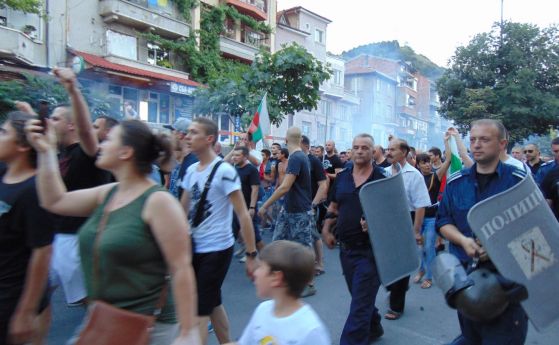 Асеновград излиза на нов протест. Очакват се 15 000 души