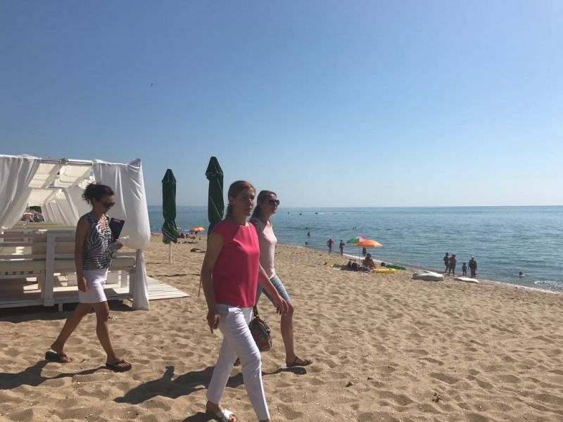Три заведения на плаж Кабакум-централен“ край Варна извършват незаконна търговска